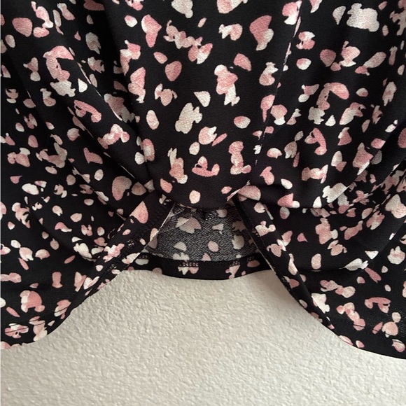 Como Black Women Crew-Neck Front Twist Black Top 3X - Picture 7 of 12